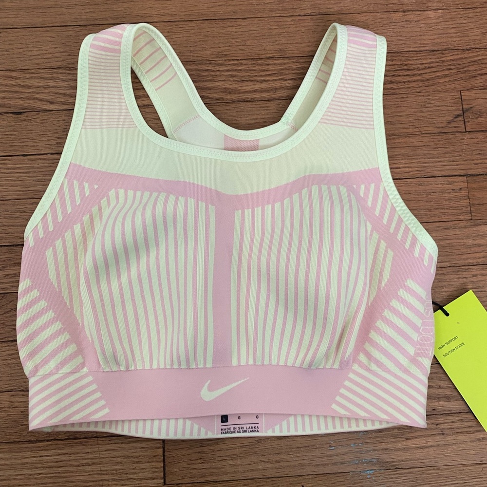 Nike FE/NOM Flyknit Women's Sports Bra